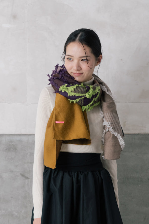 美品 送料込み びーどろ 茶色 バラ コサージュ ウールジャージー 大判ストール オレンジ×ベージュ】春、秋まで使えるリバーシブル大判ストールを税込
