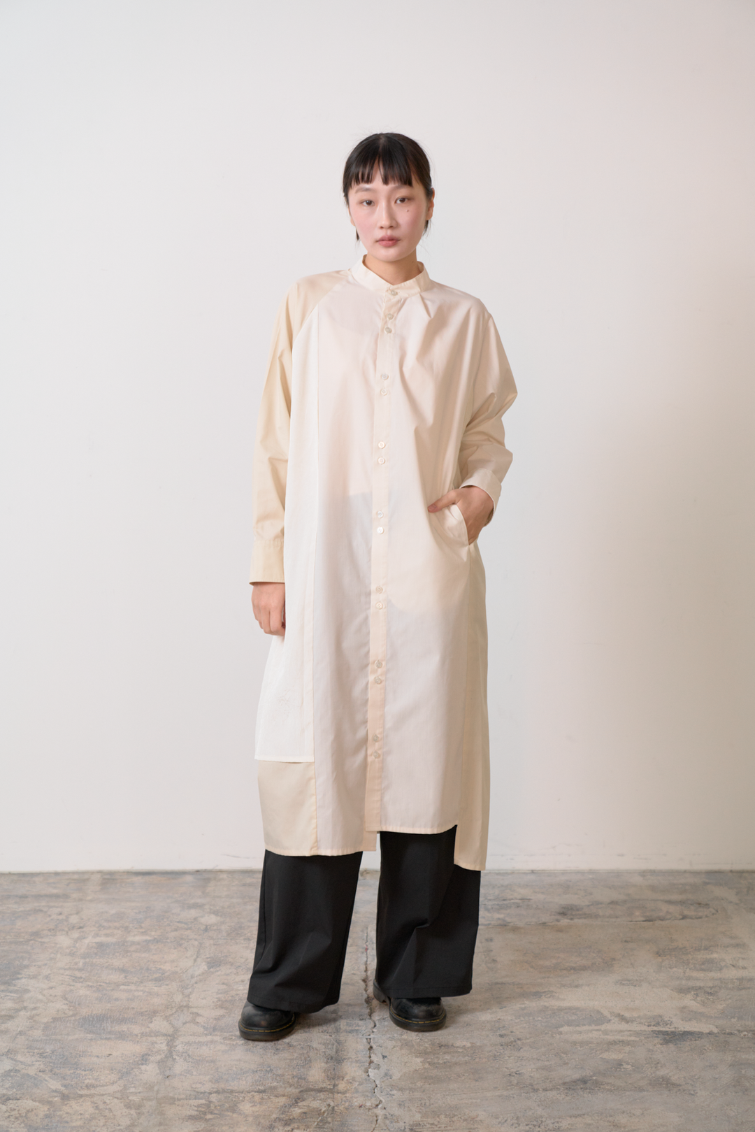 TWIN BUTTON- シャツワンピース col:ベージュ – POLS TWIN BUTTON- シャツワンピース col:ベージュ – POLS