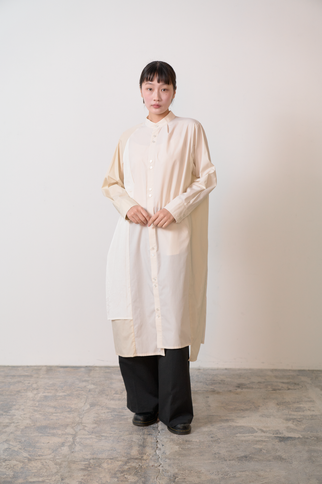 TWIN BUTTON- シャツワンピース col:ベージュ – POLS TWIN BUTTON- シャツワンピース col:ベージュ – POLS