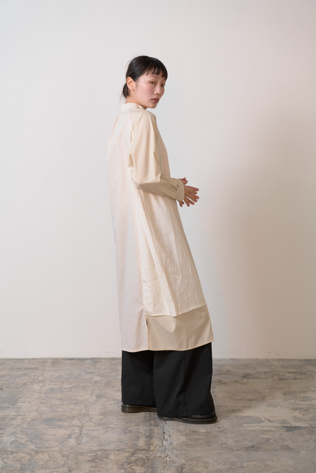 TWIN BUTTON- シャツワンピース col:ベージュ – POLS TWIN BUTTON- シャツワンピース col:ベージュ – POLS