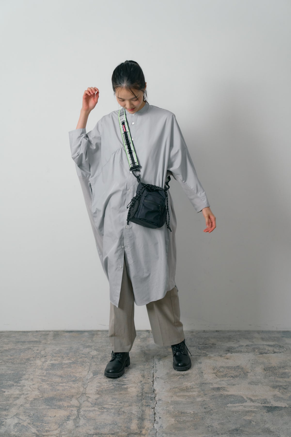 Switchers- 巾着バッグ col:ブラック – POLS