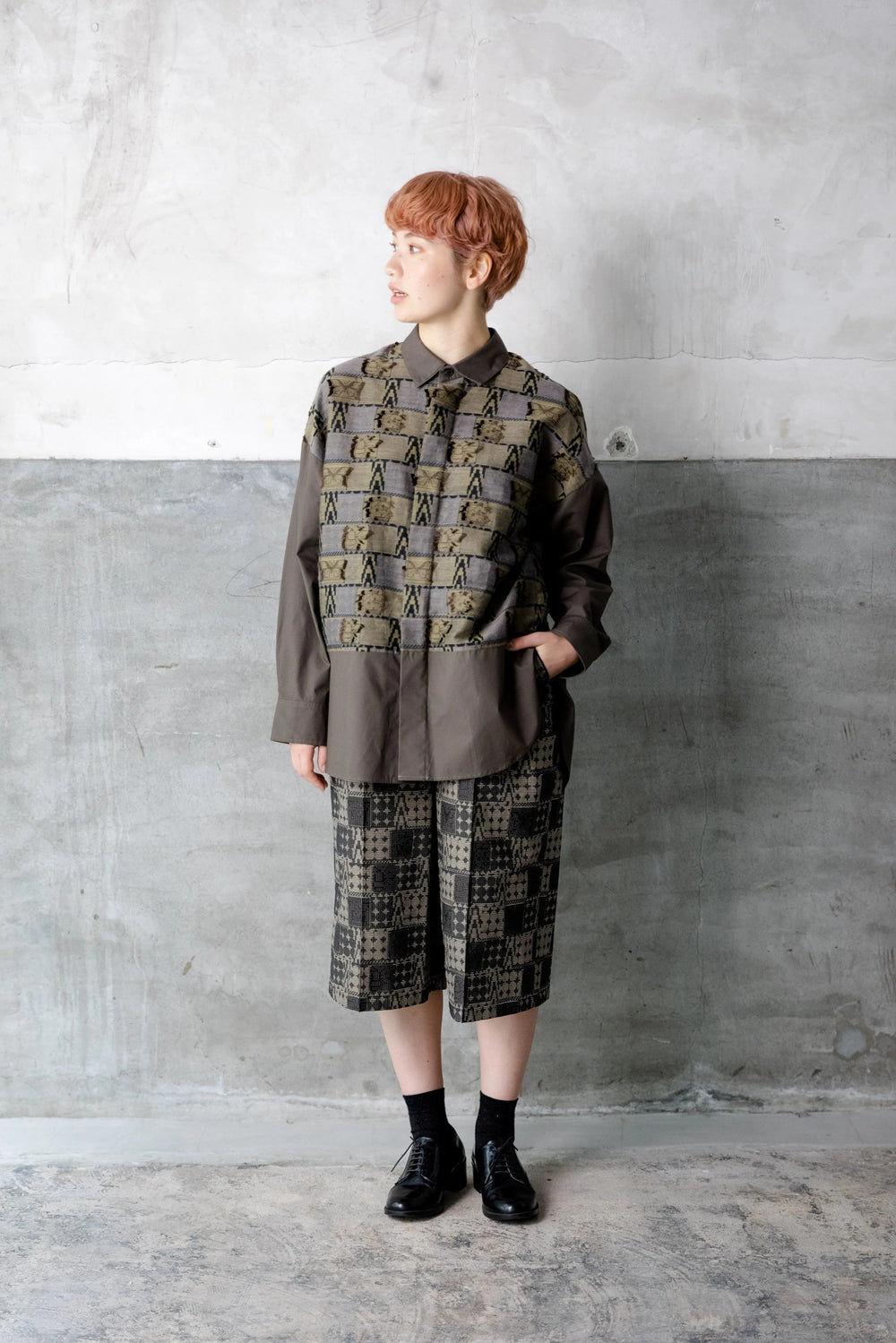 -BuG_2023_alpha-　パンツ　col:グレー