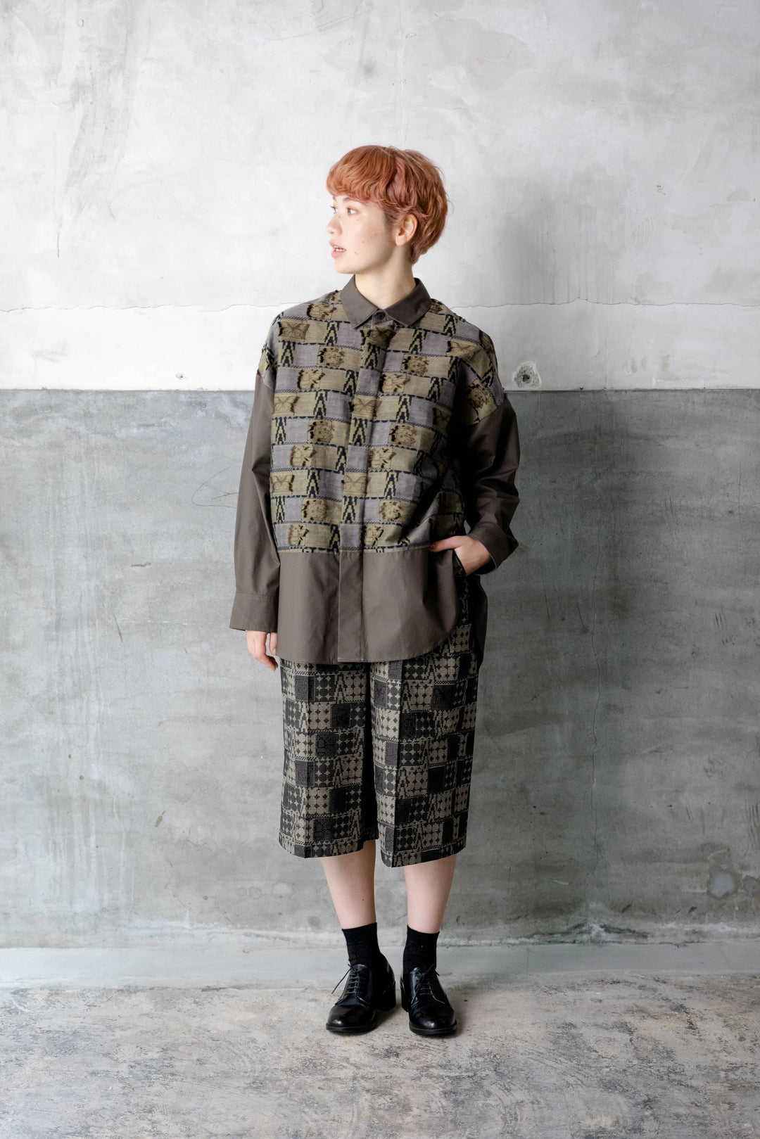 -BuG_2023_alpha-　パンツ　col:グレー