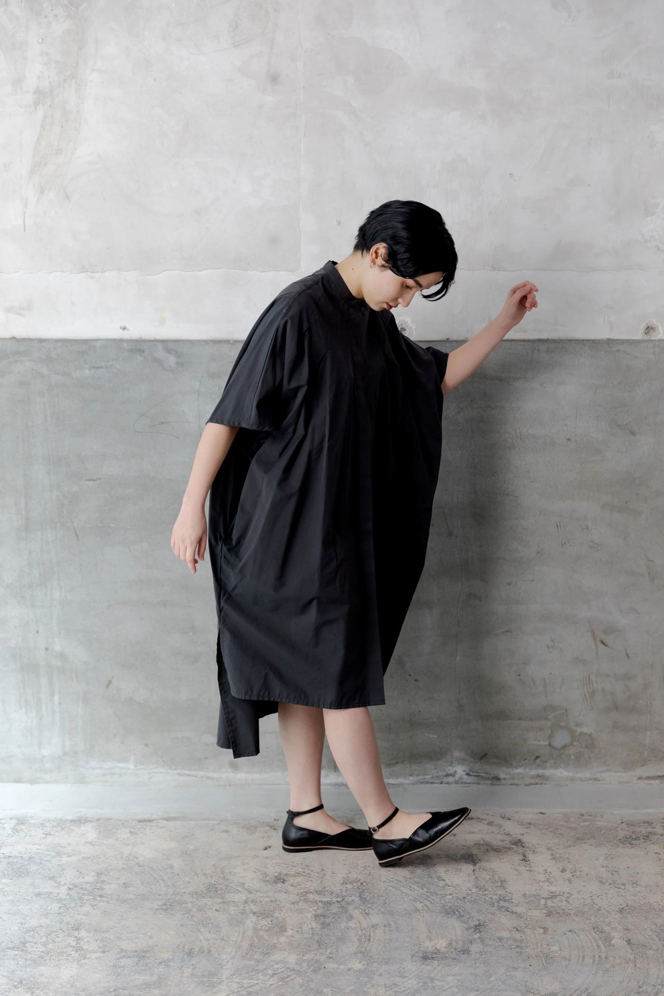 キャピタル　KAPITAL シャツワンピ　薄ジャケット　炭黒　コンチョ SUN- シャツワンピース col:チャコール – POLS